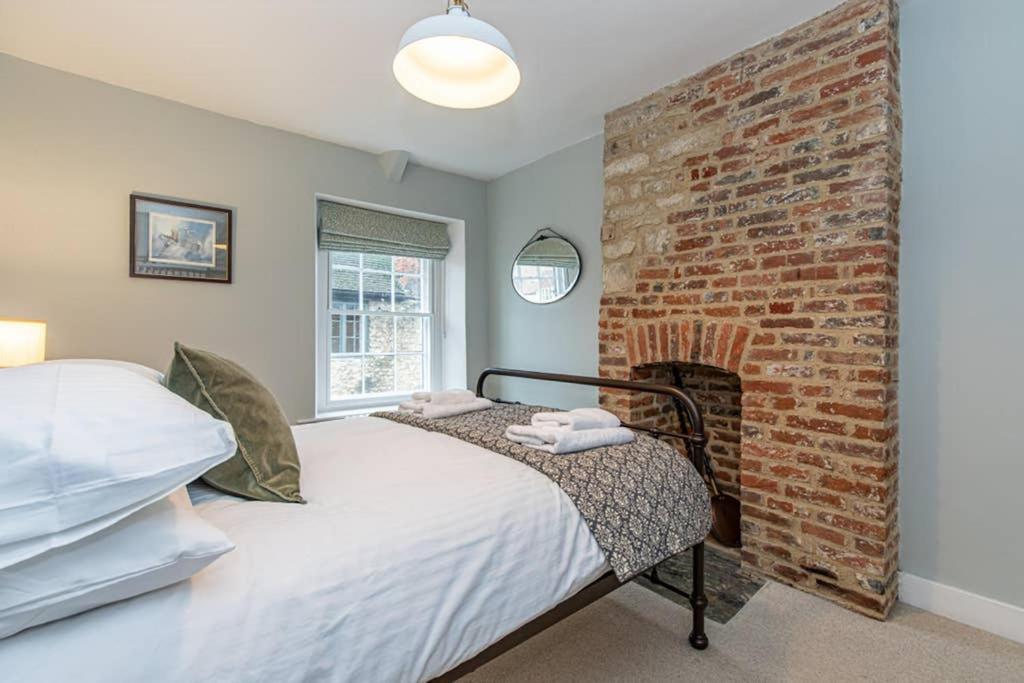 Oxfordshire Living - The Bowler Hat Cottage - Woodstock Exterior foto