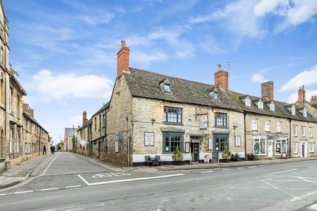 Oxfordshire Living - The Bowler Hat Cottage - Woodstock Exterior foto